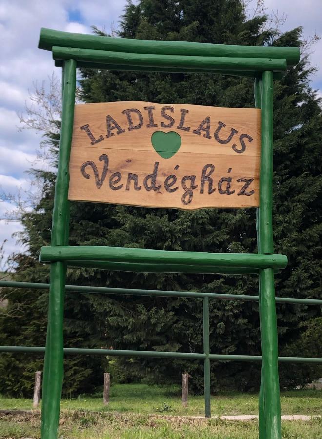 Ladislaus Schnaps-Haus Falusi Vendeghaz Csolnok Εξωτερικό φωτογραφία